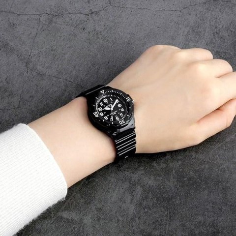 ZEGAREK DAMSKI CASIO LRW-200H 1BV (zd557b) + BOX Casio