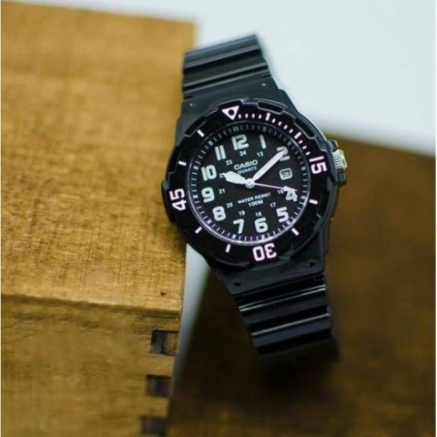 ZEGAREK DAMSKI CASIO LRW-200H 1BV (zd557b) + BOX Casio