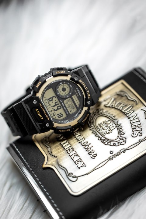 Zegarek Męski Casio AE-1400WH-9AVEF (zd110b) Casio