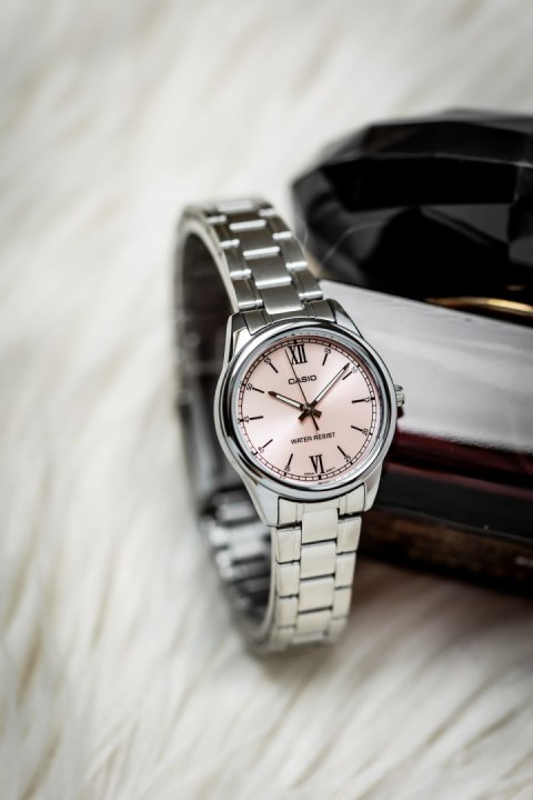 ZEGAREK DAMSKI CASIO LTP-V005D-4B2 (zd586h) + BOX Casio