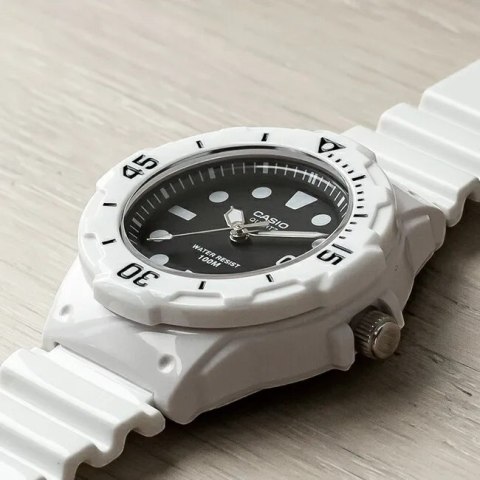 ZEGAREK DAMSKI CASIO LRW-200H 1EV (zd557c) + BOX Casio