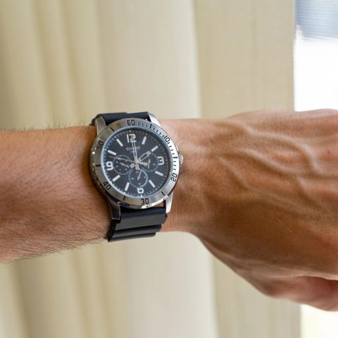 ZEGAREK MĘSKI CASIO MTP-VD300-1B + BOX Casio