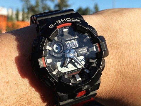 ZEGAREK MĘSKI CASIO G-SHOCK GA-700-1AER (zd140e) Casio